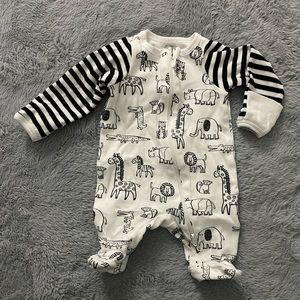 Wonder Nation Baby Boys' Animals Sleep 'N Play Newborn